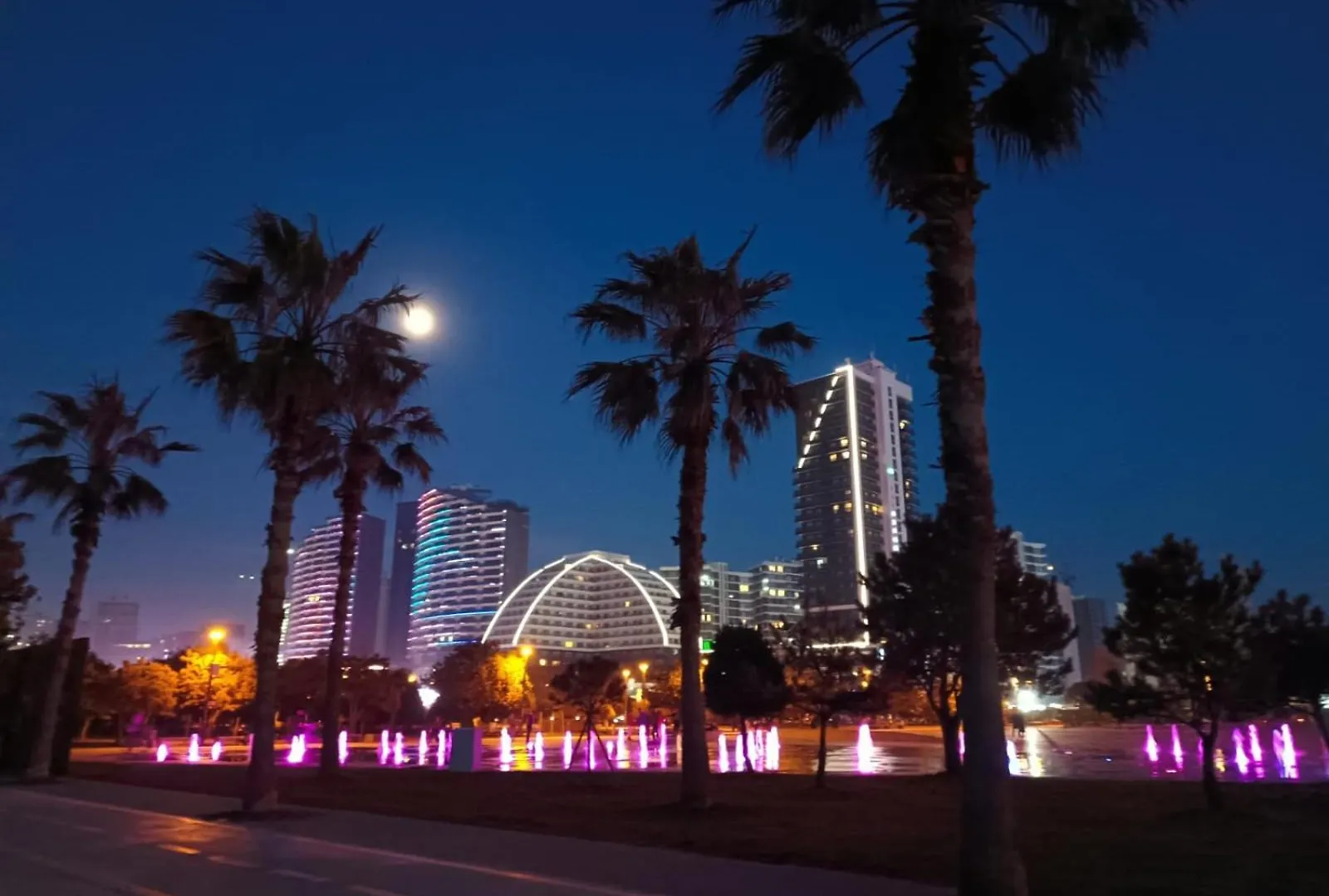 White Sails Top Beachfront Apartment 0*, Batumi Georgia